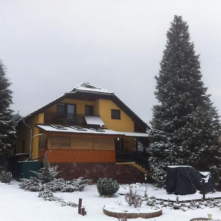 Aktiv Pihenes Apartman Révfülöp Екстериор снимка
